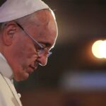 Papa Francisco tem ataque de broncoespasmo, diz boletim do Vaticano