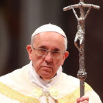 'A situação do Papa é grave, mas não comprometida', diz pneumologista italiano