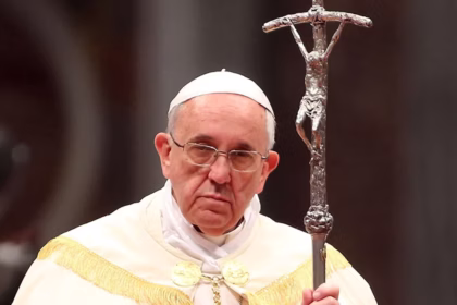 'A situação do Papa é grave, mas não comprometida', diz pneumologista italiano