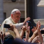 "Condições melhoram, mas o quadro ainda é complexo", diz boletim do Vaticano sobre saúde do Papa