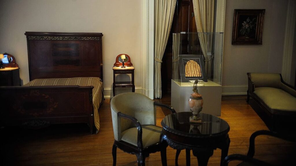 O Suicídio de Getúlio Vargas: detalhes, comoção popular e funeral