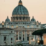 Conclave para escolher novo papa começa no dia 7 de maio