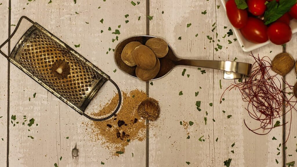 Noz-moscada: origem, usos e benefícios