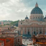 Cardeais em votação na Sistina