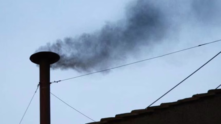 Fumaça preta na primeira votação do conclave