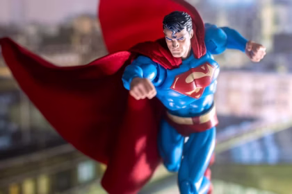 DC lucra US$ 217 mi com novo Superman