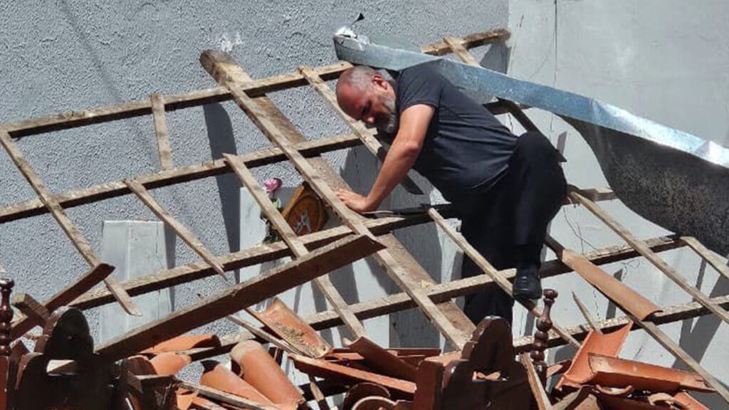 Igreja desaba no interior da Bahia