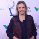 Morre a cantora Angela Ro Ro aos 75 anos