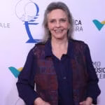 Morre a cantora Angela Ro Ro aos 75 anos