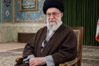 Irã confirma a morte de Ali Khamenei