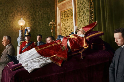 Conheça os ritos do funeral papal