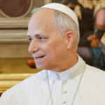 Papa Leão XIV retirou tumor pulmonar cancerígeno, diz Vaticano